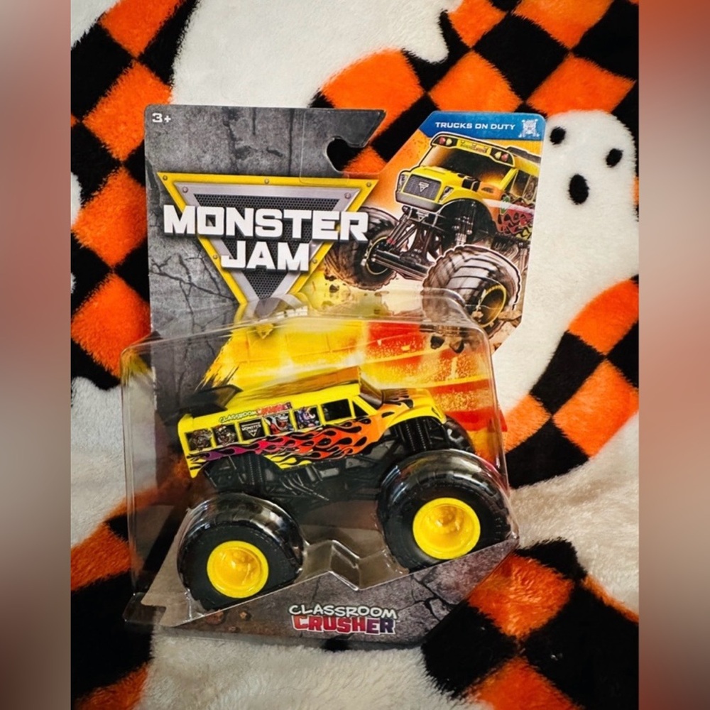 2025 Spin Master Monster Jam Series 44 Classroom Crusher Monster Truck 1:64 ! 📚